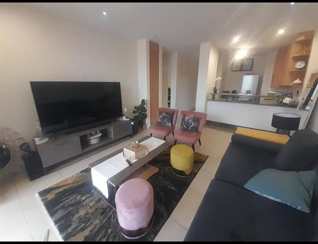 2 BEDROOM APARTMENT FOR SALE IN ROOIHUISKRAAL NORTH